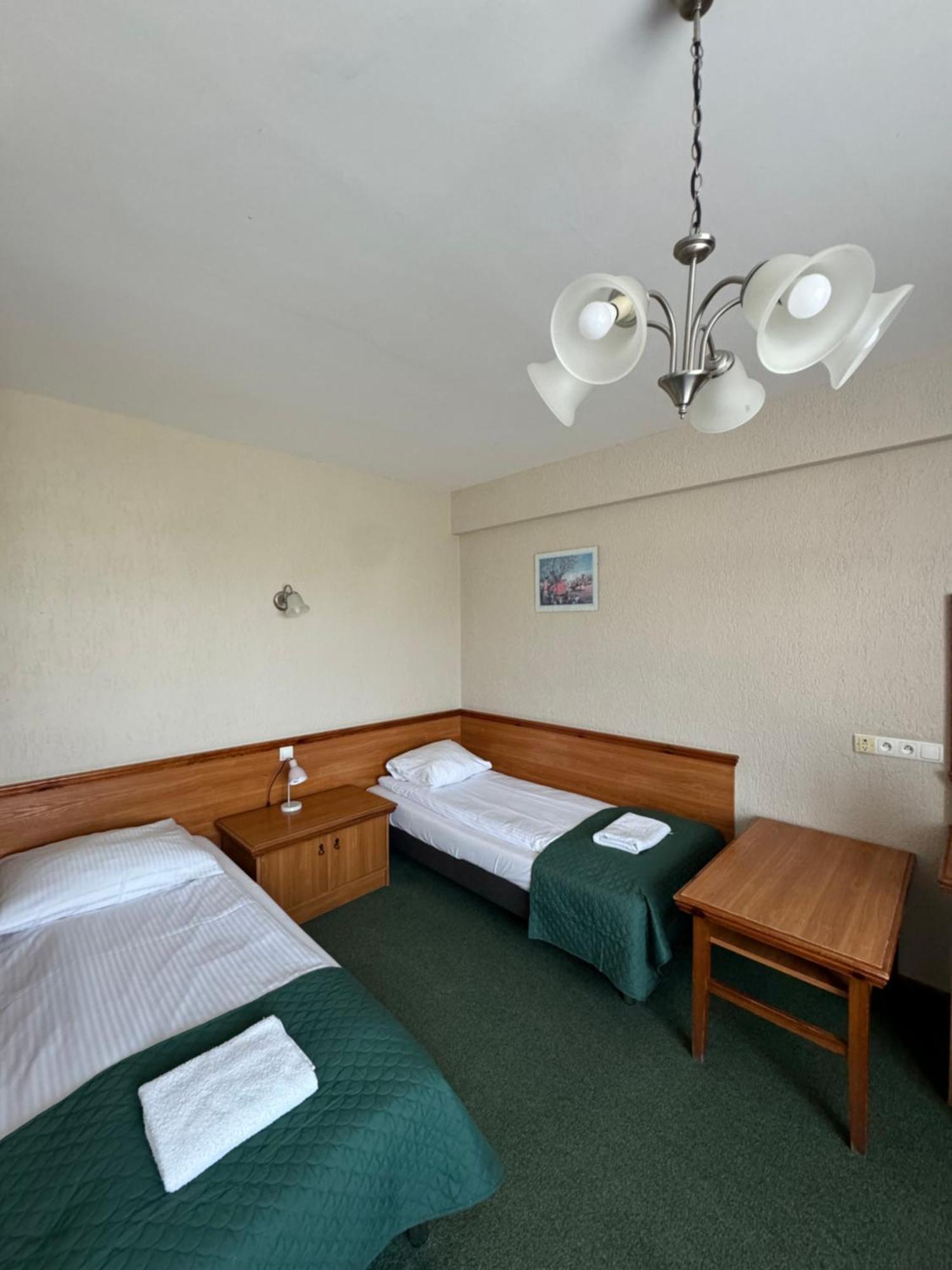 Hotel Victoria Łubowo Kültér fotó